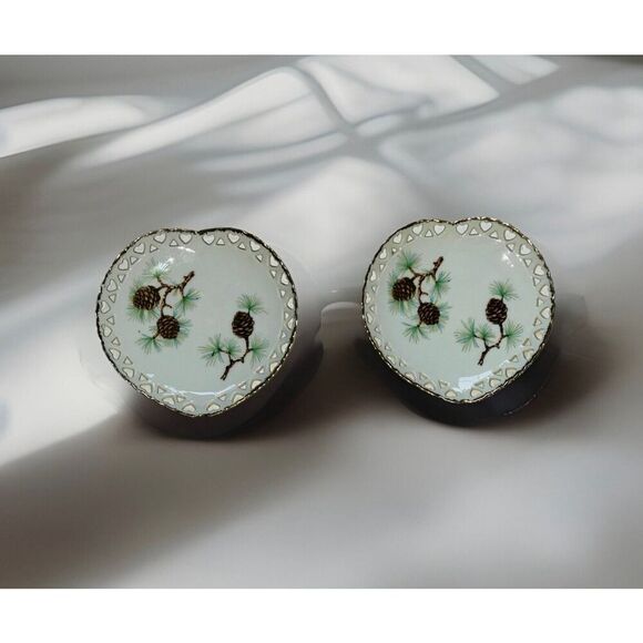 2 Norcrest Japan Porcelain NW-PC-13 Pine Cone Pattern Heart Shape Hanging Dish - Picture 2 of 4